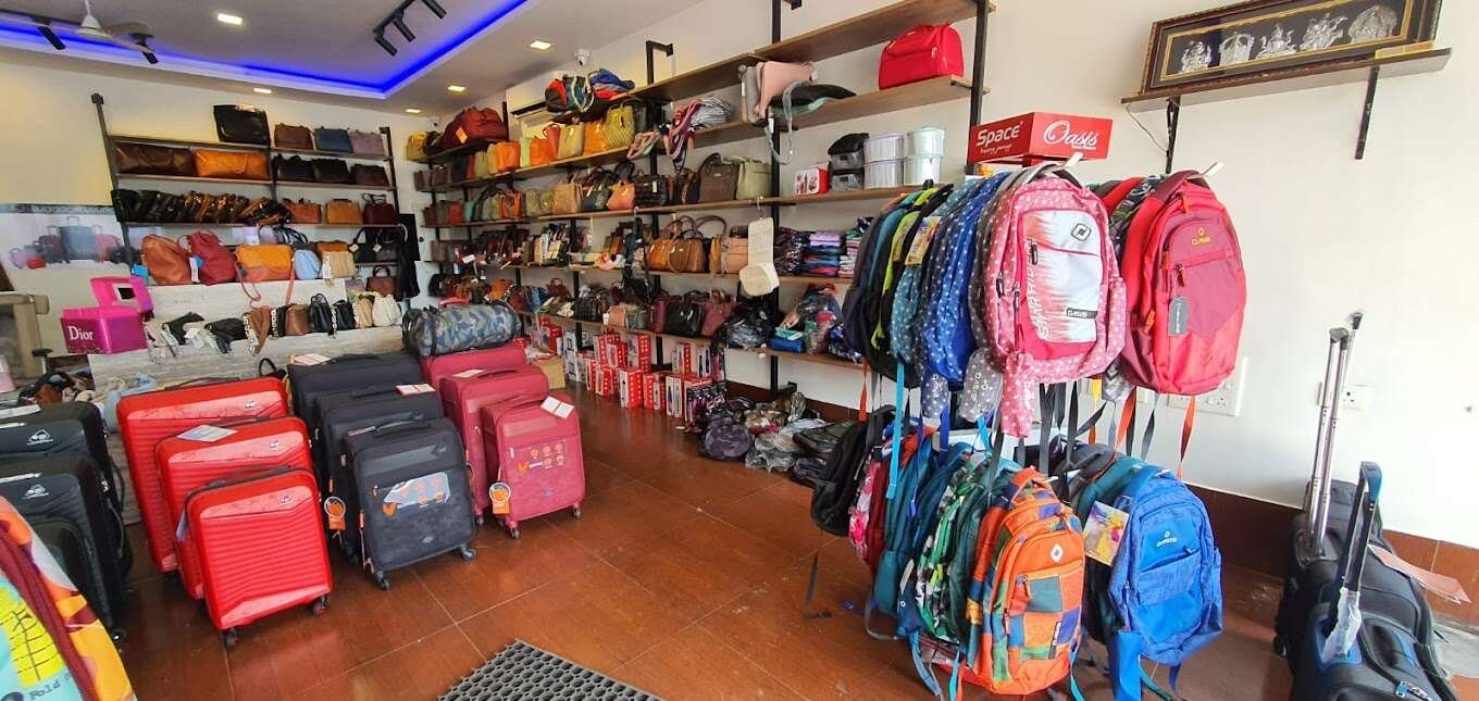 Luggage Lounge